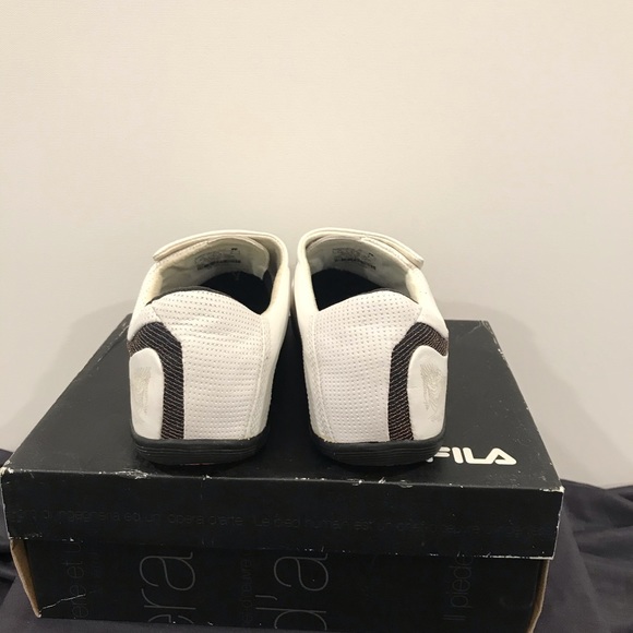 Vintage Fila Tennis shoes - Picture 3 of 4